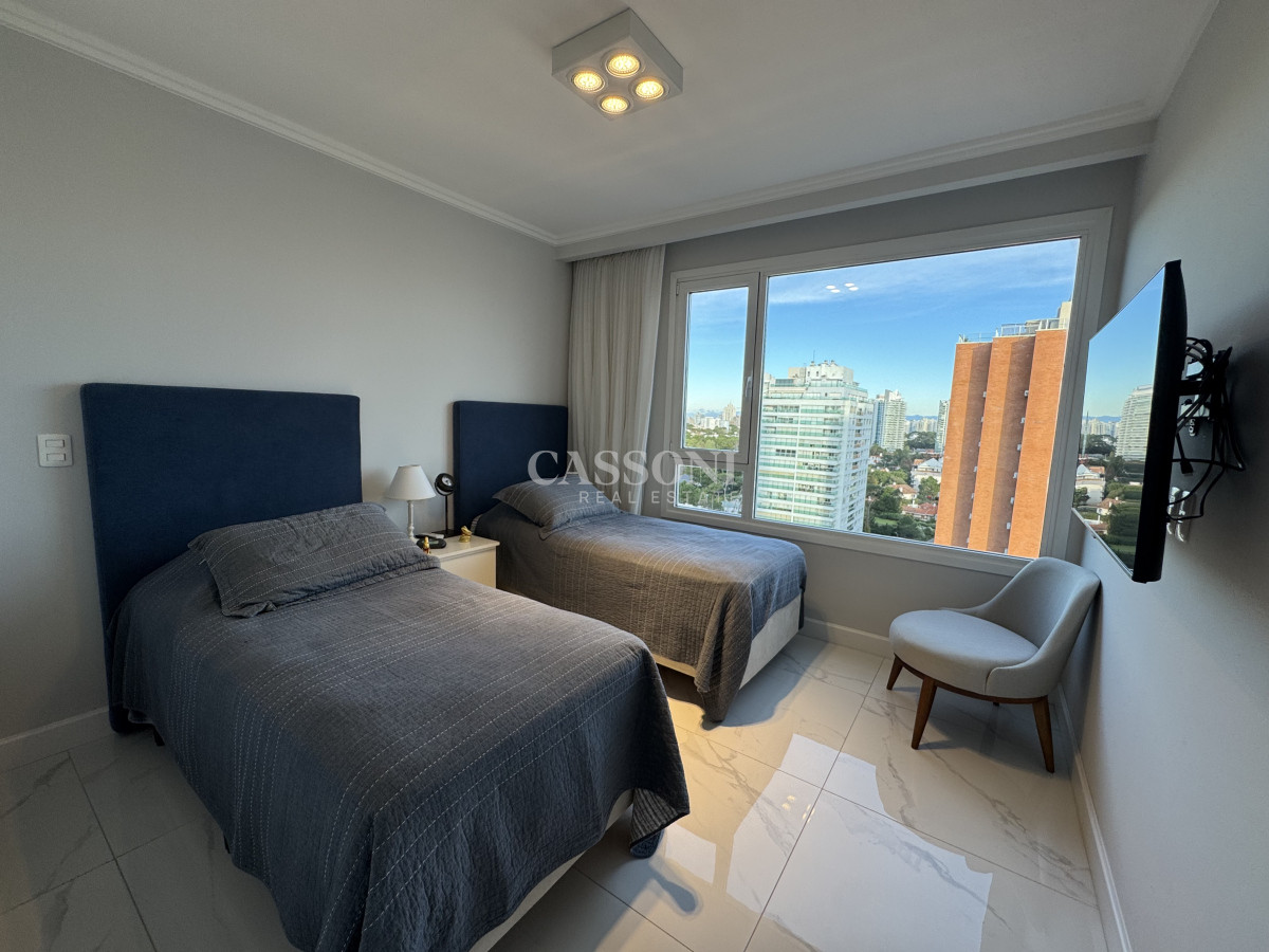 Apartamento ID.4780 - Apartamento 4 Dormitorios Paramount Playa Mansa