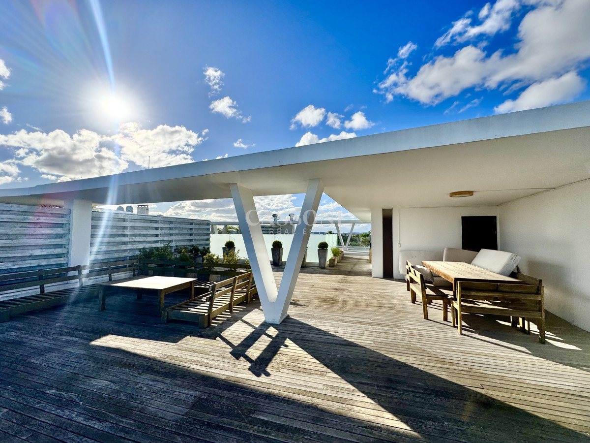 Apartamento ID.5123 - Dúplex de 4 dormitorios + servicio en Delamar, La Barra