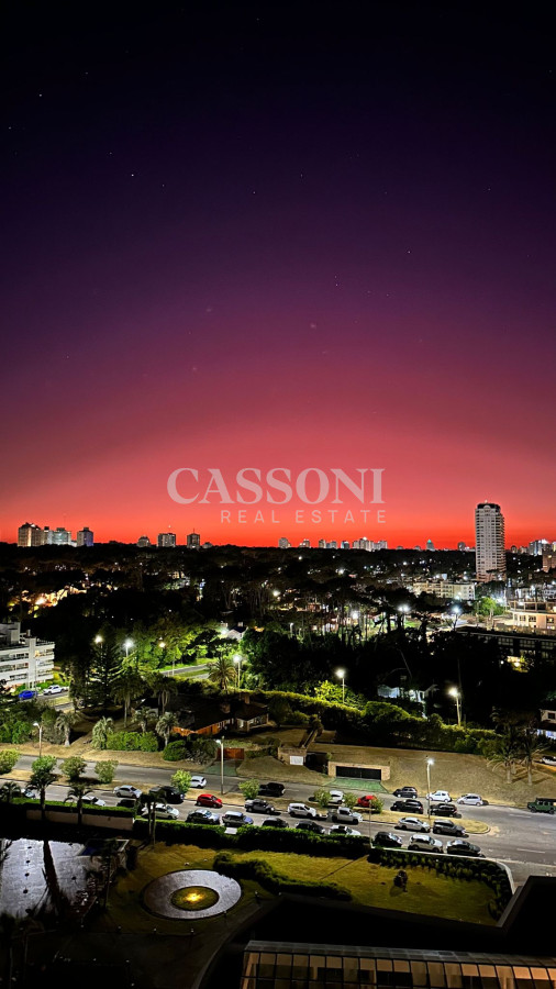 Apartamento ID.1300 - Venta Apartamento Esquinero Reciclado, 3 Dormitorios y dep, Lincoln Center  