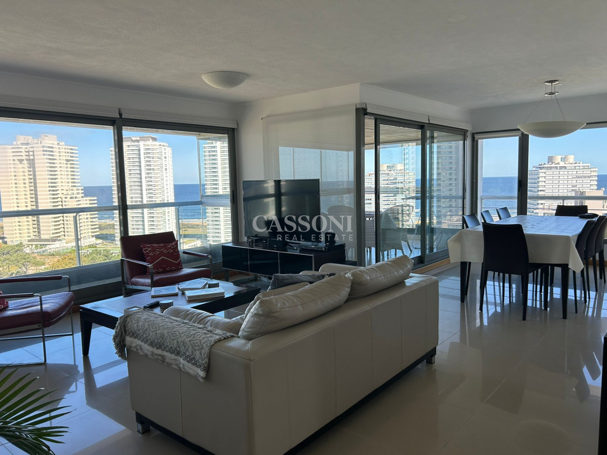 Apartamento ID.1339 - Piso alto, Esquinero, 3 Dormitorios, Playa Brava 