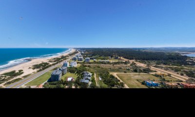 Venta de monoambiente en Surfside Village 1