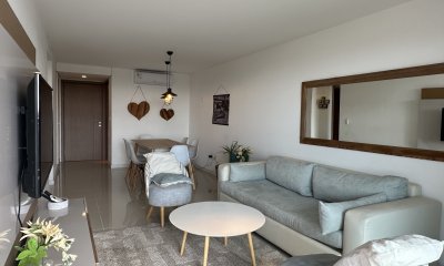 Venta  Apartamento 1 Dormitorio en Torre Look Brava, Piso Alto