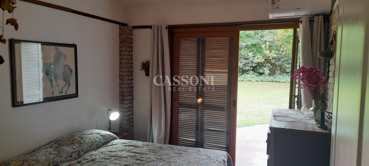 Casa ID.879 - Venta Casa de 3 Dormitorios, A pasos de Playa Brava 