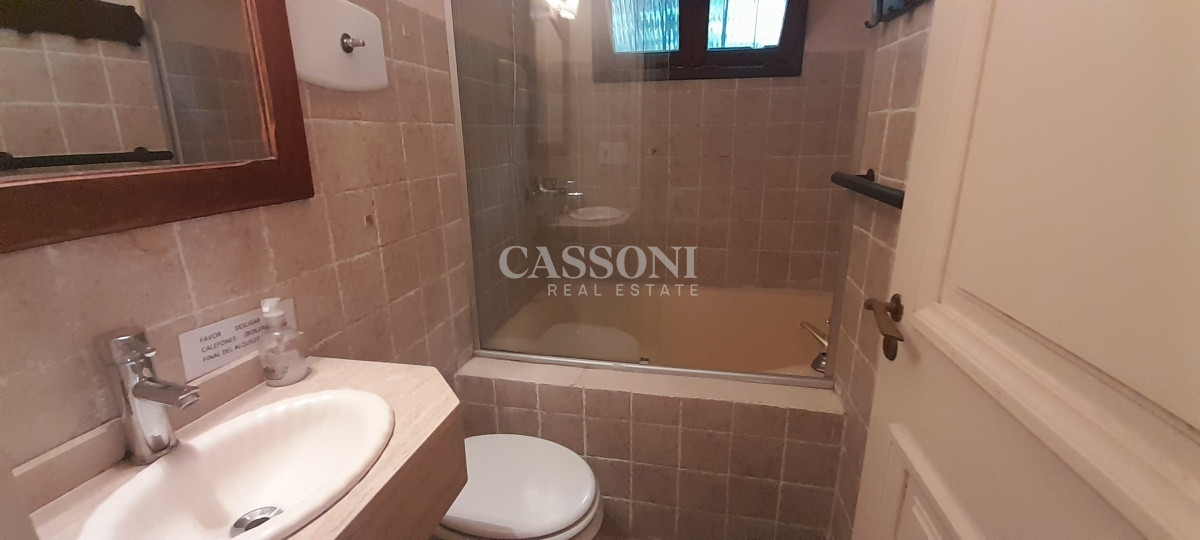 Casa ID.879 - Venta Casa de 3 Dormitorios, A pasos de Playa Brava 