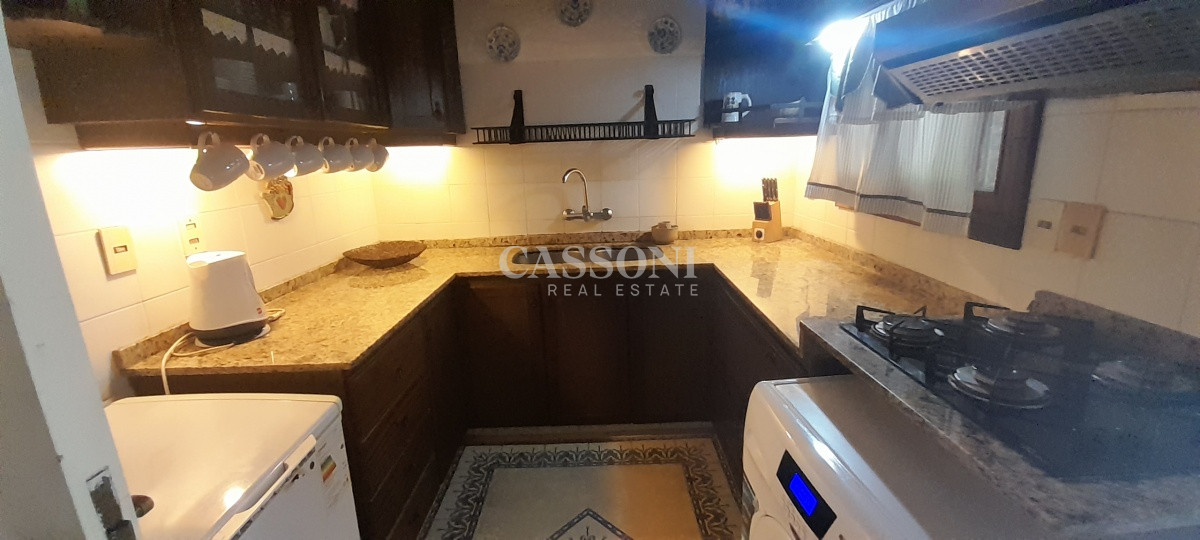 Casa ID.879 - Venta Casa de 3 Dormitorios, A pasos de Playa Brava 