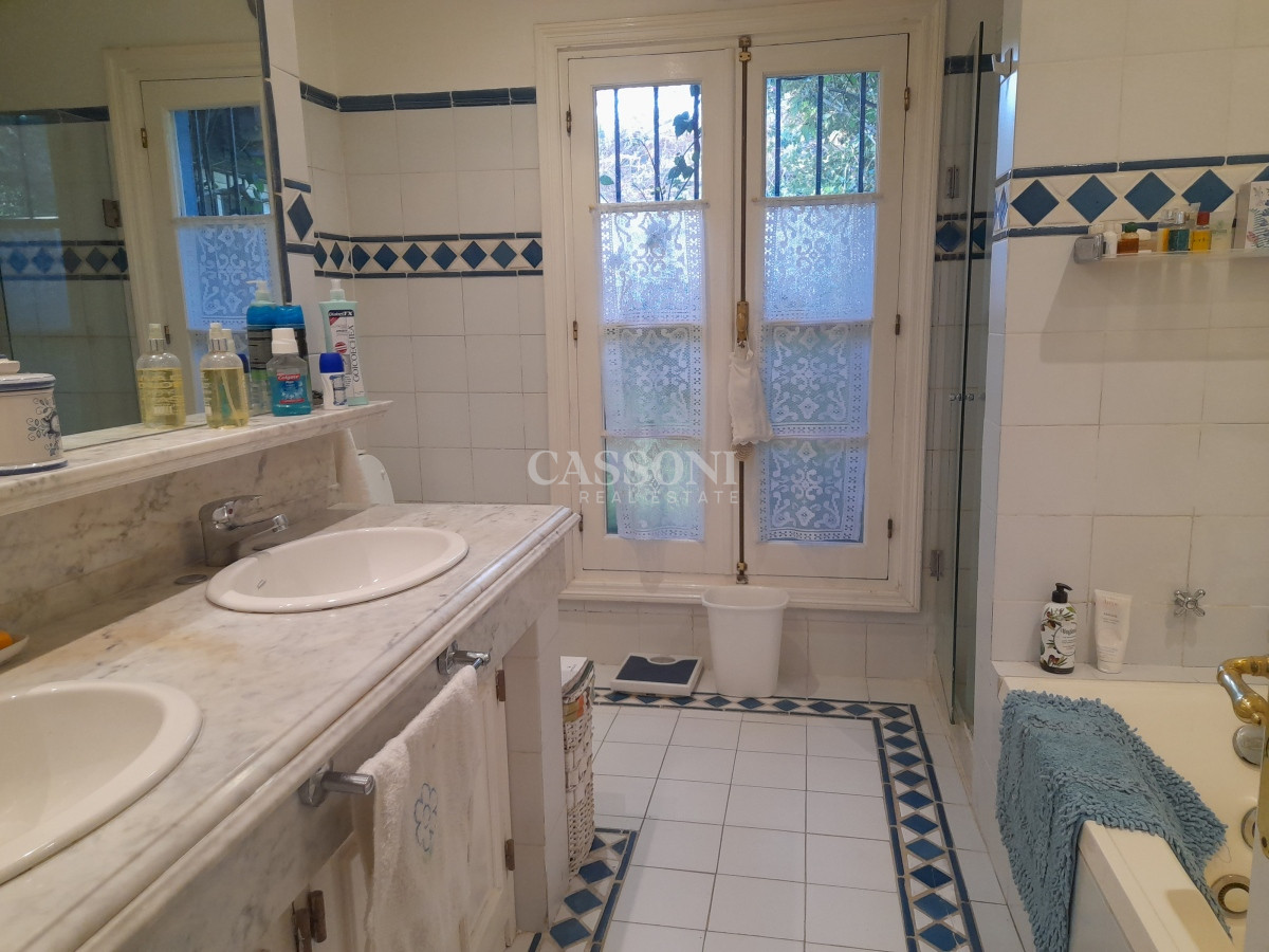 Casa ID.1261 - Casa en Mansa, Gran terreno, Piscina climatizada, Losa radiante 