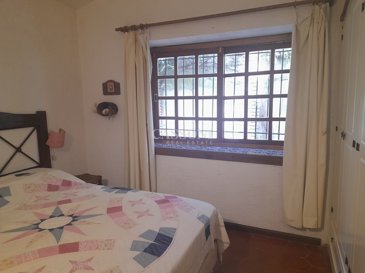 Casa ID.879 - Venta Casa de 3 Dormitorios, A pasos de Playa Brava 
