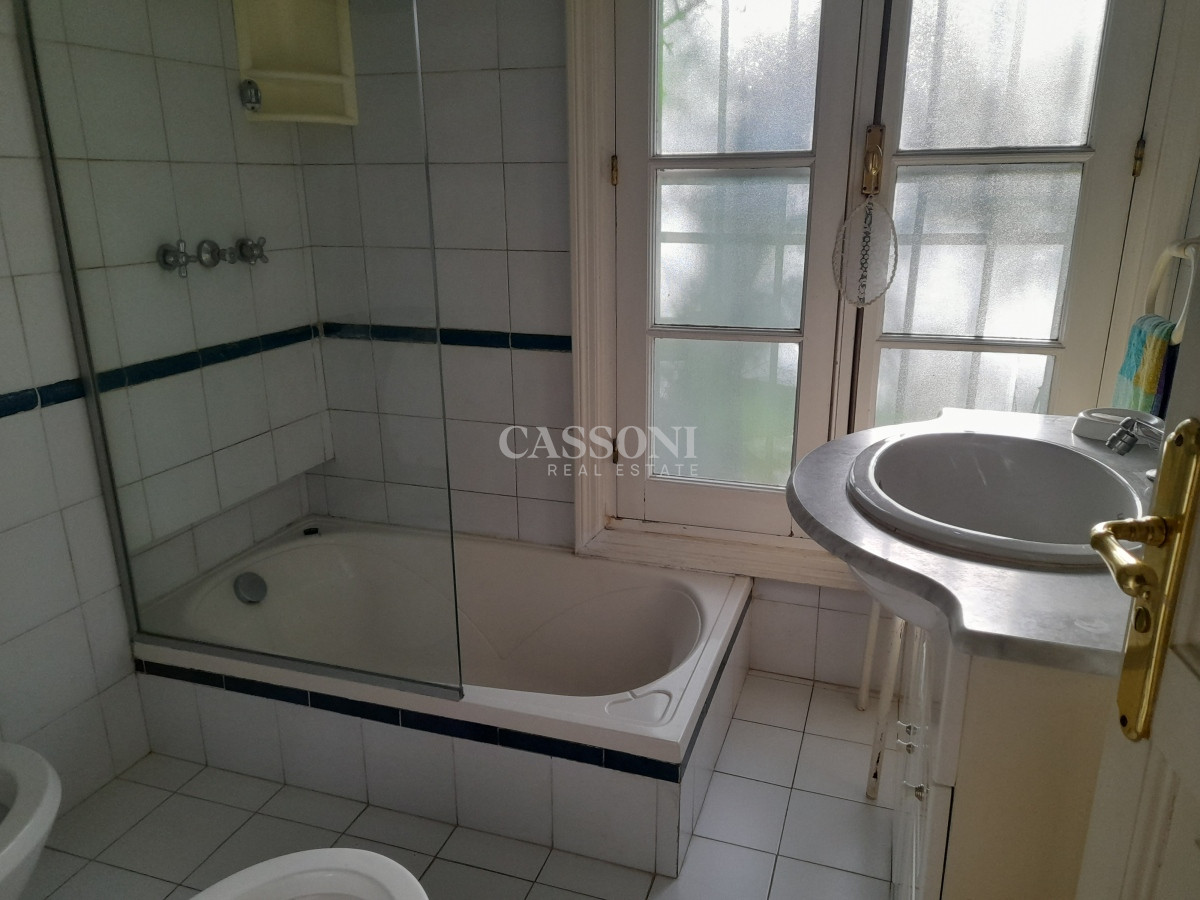 Casa ID.1261 - Casa en Mansa, Gran terreno, Piscina climatizada, Losa radiante 