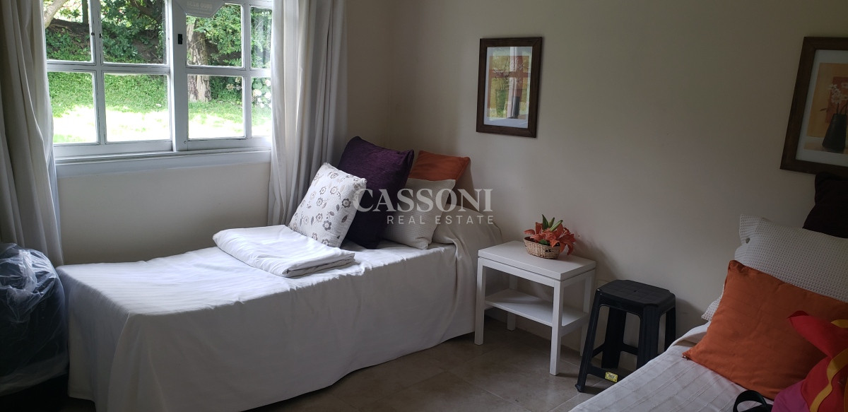 Casa ID.1783 - Venta Casa en Manzana Entera, Proyecto Aprobado para Edificio