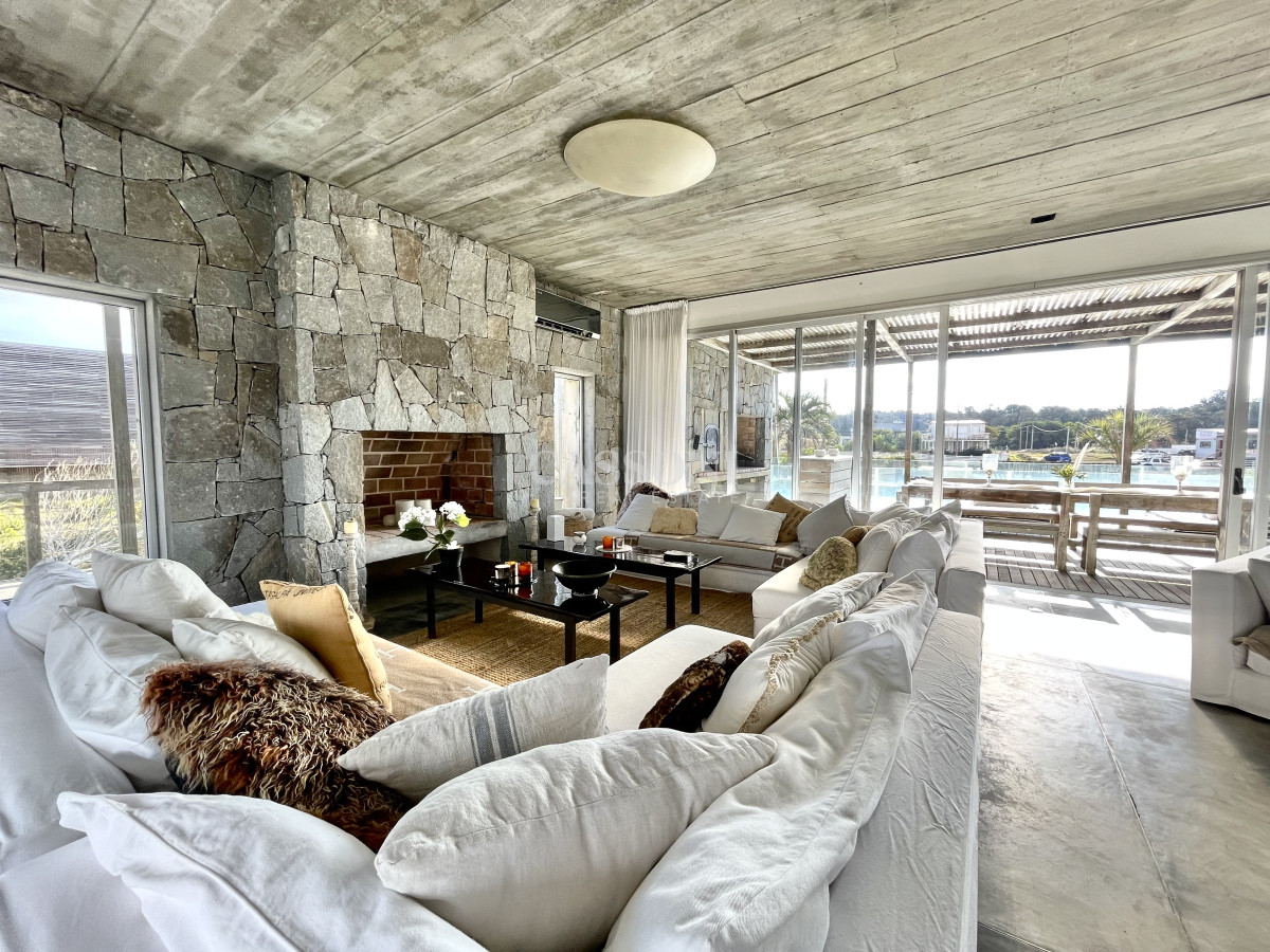 Casa ID.4934 - Casa única sobre el mar jose ignacio