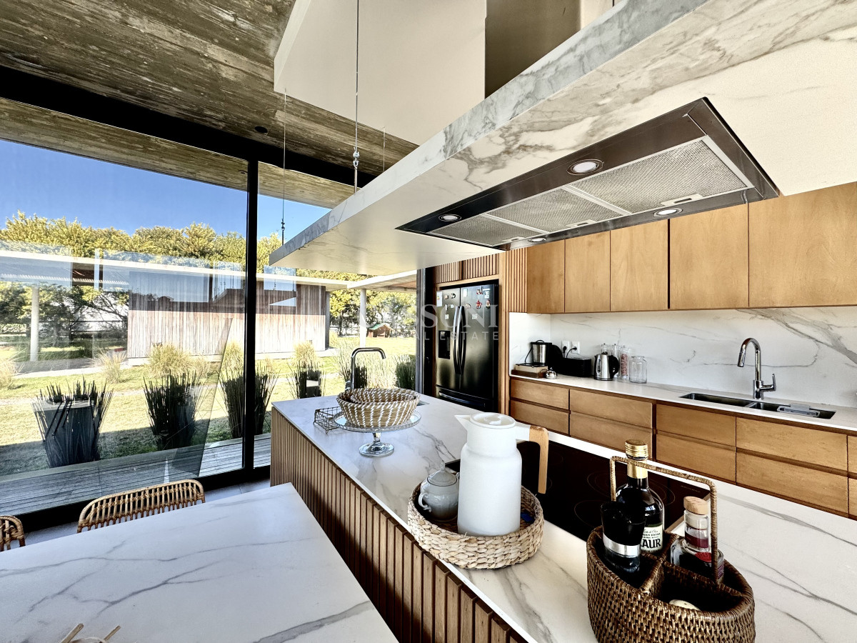 Casa ID.5033 - Casa en laguna estates
