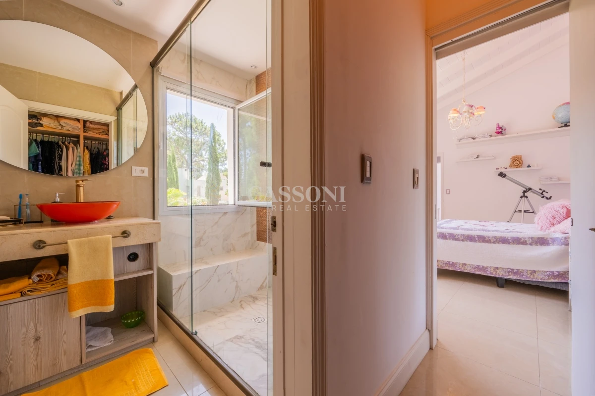 Casa ID.78 - Venta, Espectacular Residencia en Barrio Privado, La Arbolada  