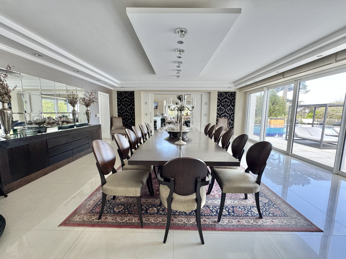 Casa ID.5098 - Espectacular Casa en Venta San Rafael