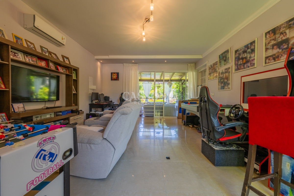 Casa ID.78 - Venta, Espectacular Residencia en Barrio Privado, La Arbolada  