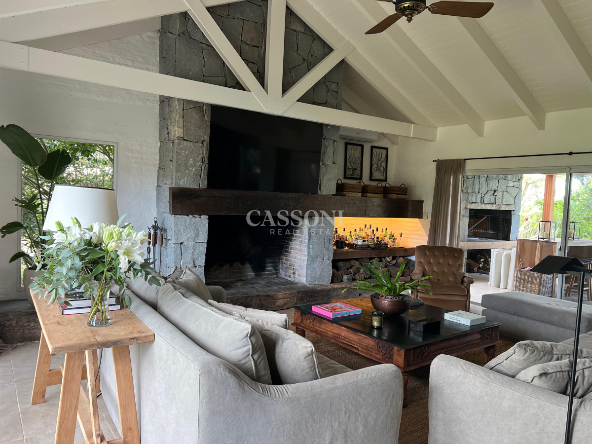 Casa ID.4886 - Casa moderna de construcción tradicional en Pinar del Faro