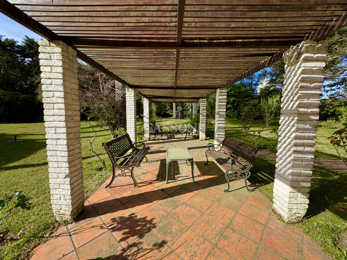 Casa ID.1260 - Casa 5 Dormitorios, Piscina, A metros de Playa Mansa 