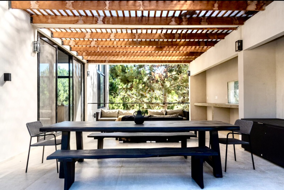 Casa ID.4908 - Refugio de diseño en Laguna Escondida: elegancia, calma y naturaleza