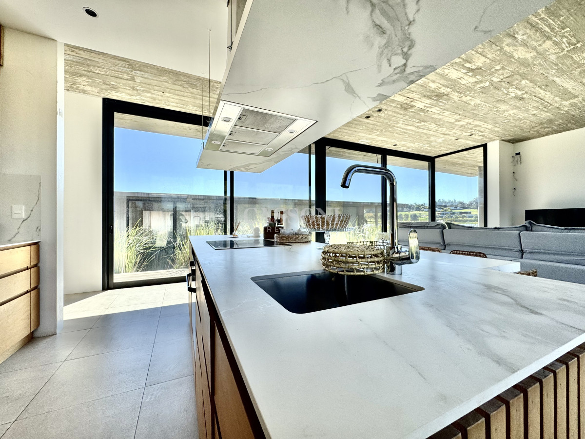 Casa ID.5033 - Casa en laguna estates