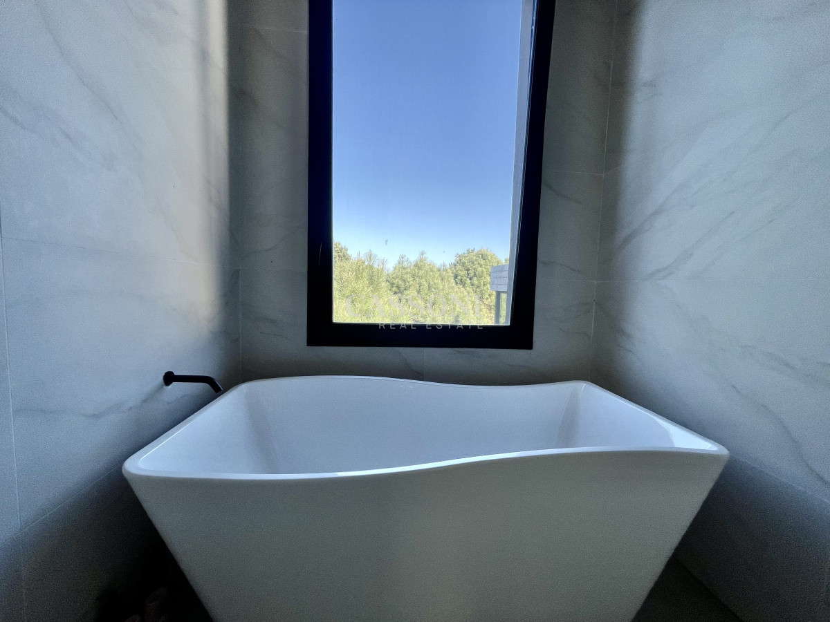 Casa ID.4908 - Refugio de diseño en Laguna Escondida: elegancia, calma y naturaleza