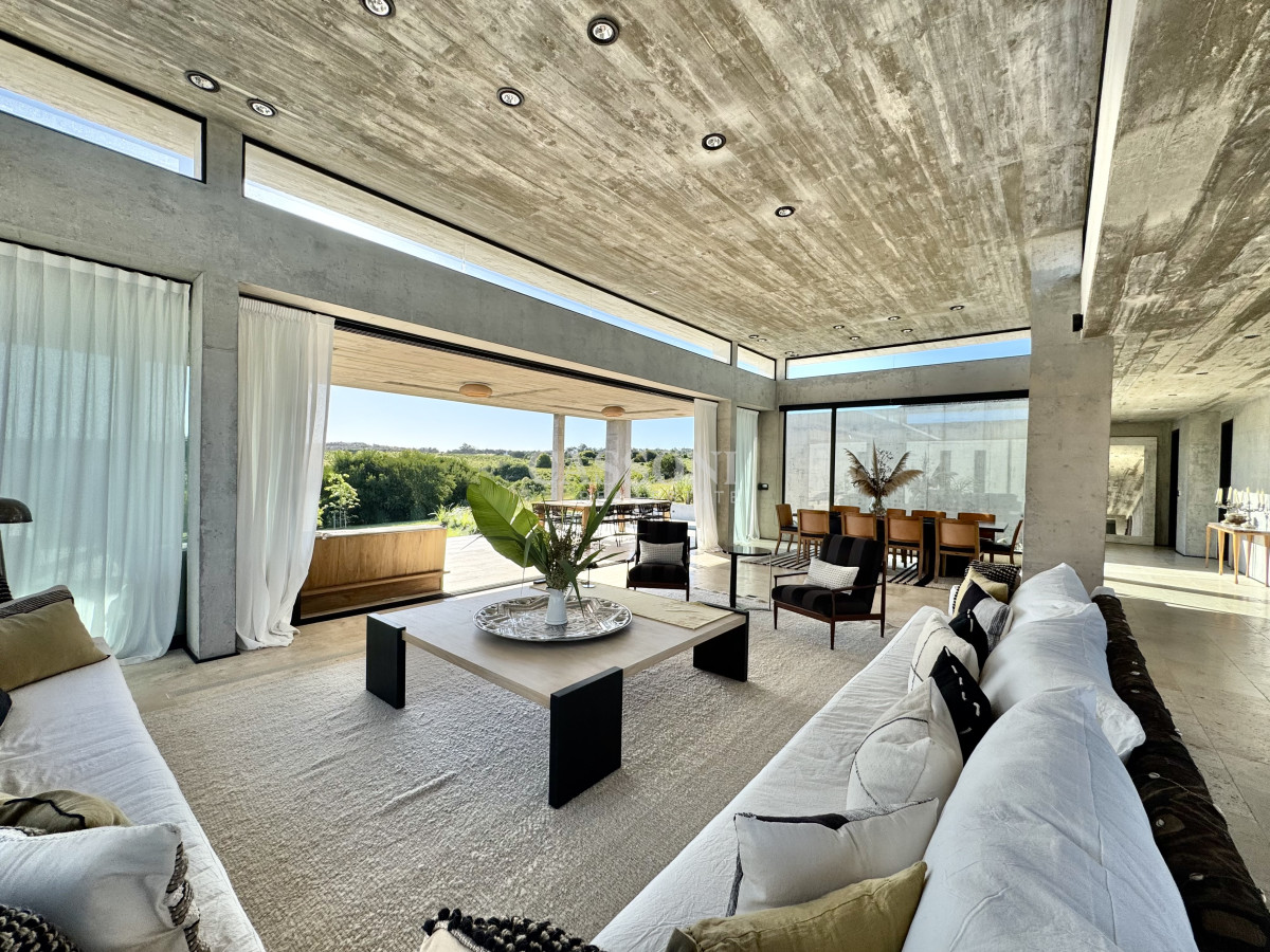 Casa ID.5131 - casa moderna en laguna escondida