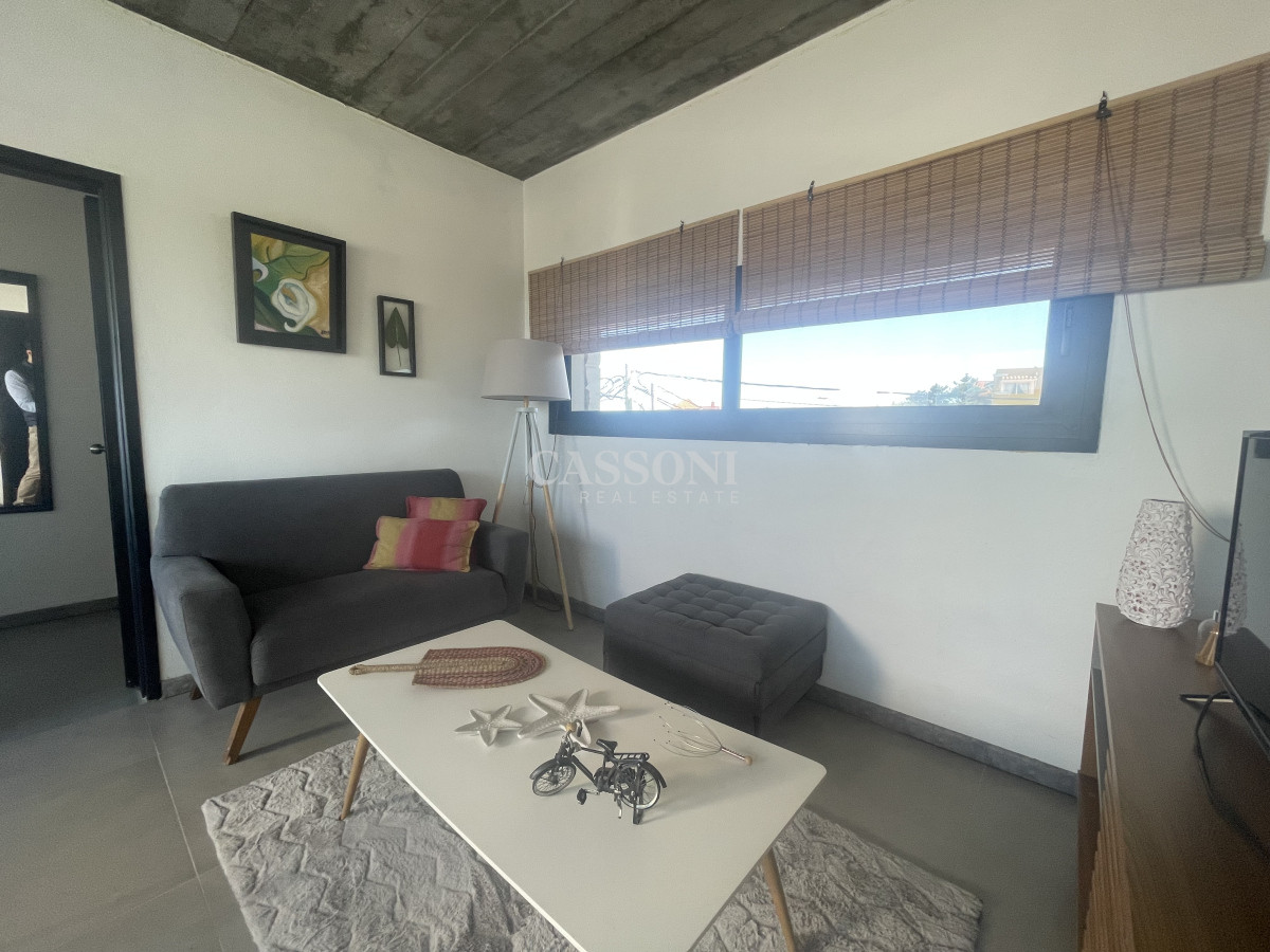 Casa ID.4995 - Alquiler  primera linea de montoya