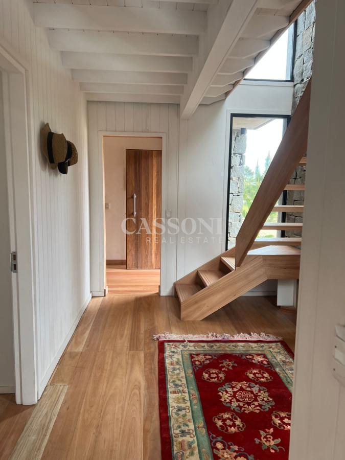 Casa ID.4888 - LAGUNA ESCONDIDA – Arquitectura, diseño y naturaleza en perfecta armonía