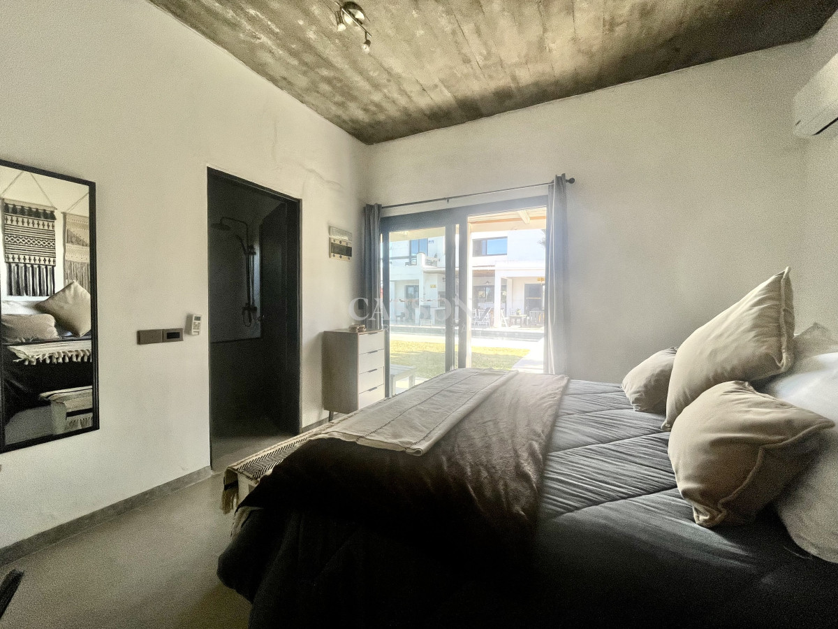 Casa ID.4995 - Alquiler  primera linea de montoya