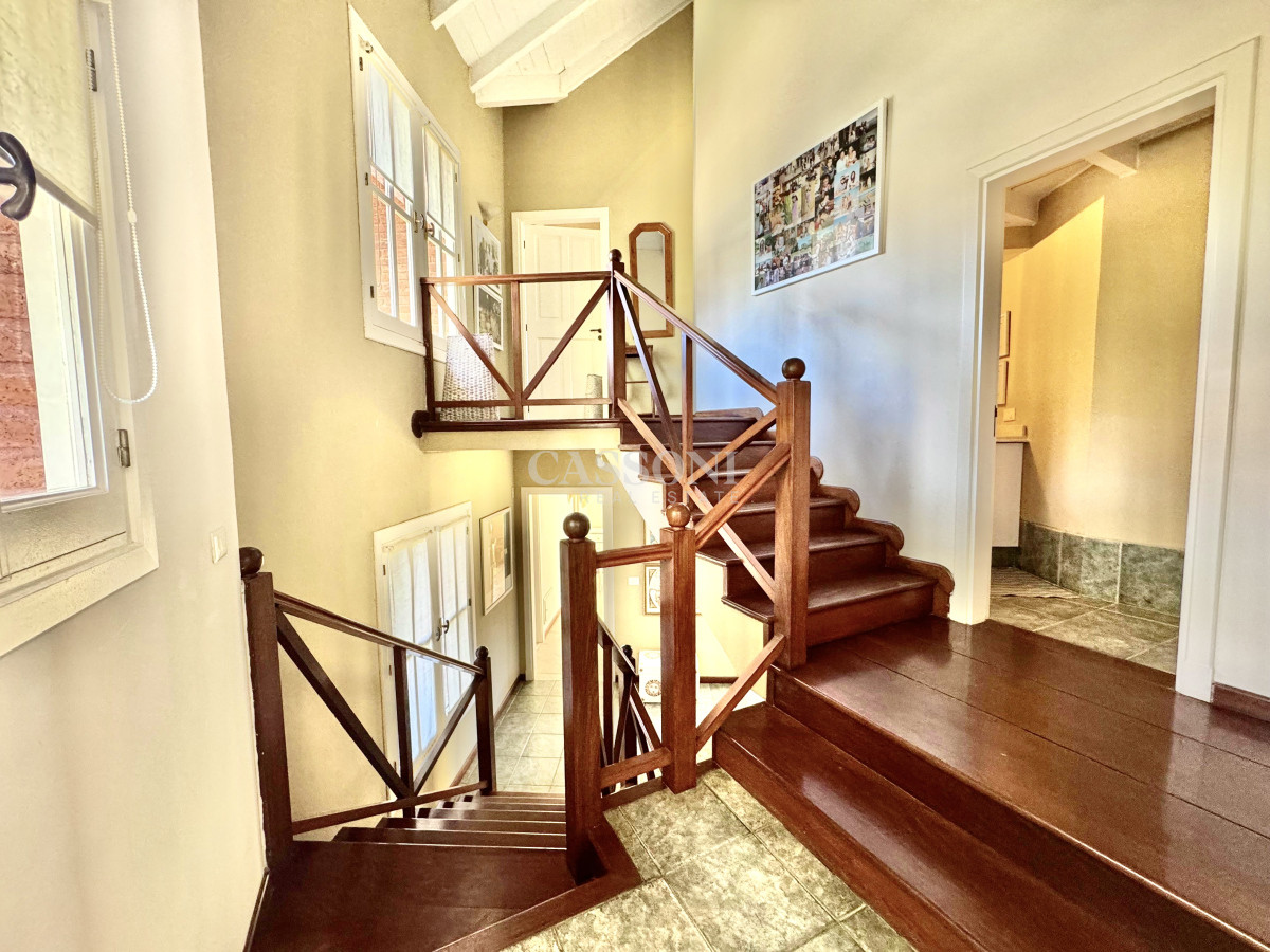 Casa ID.5010 - Residencia clásica con encanto colonial frente al golf