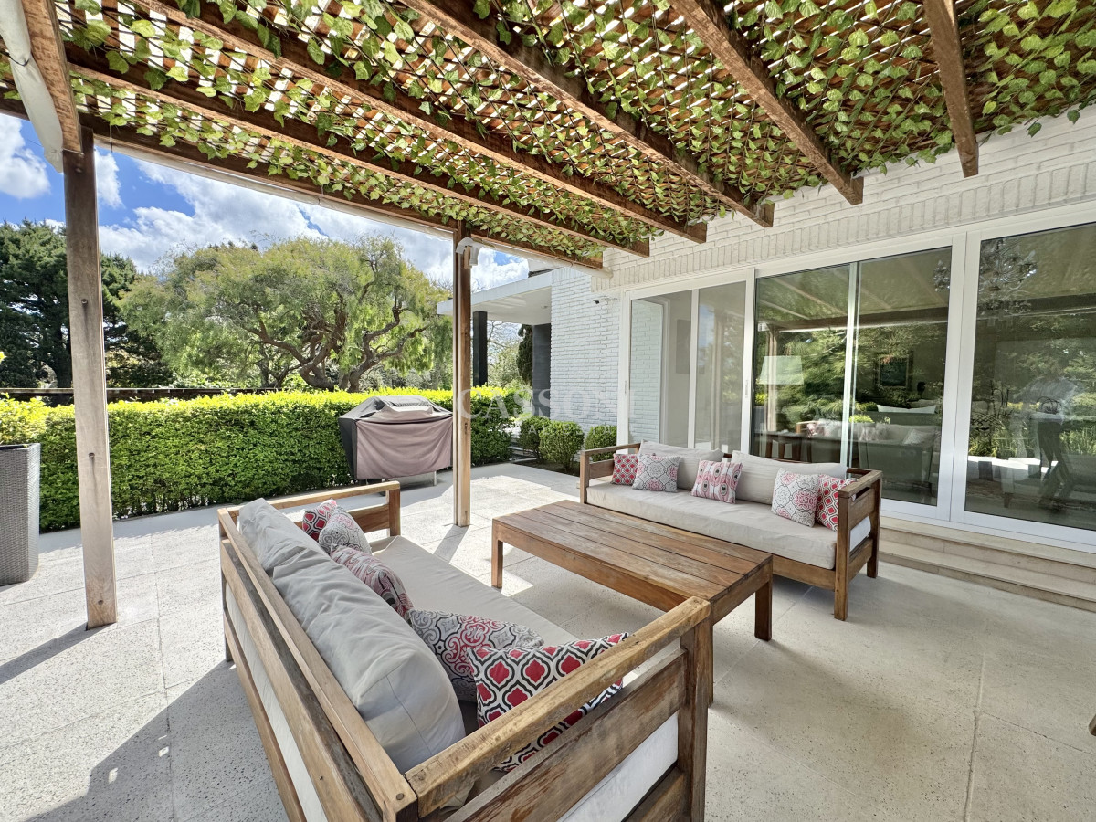 Casa ID.5098 - Espectacular Casa en Venta San Rafael