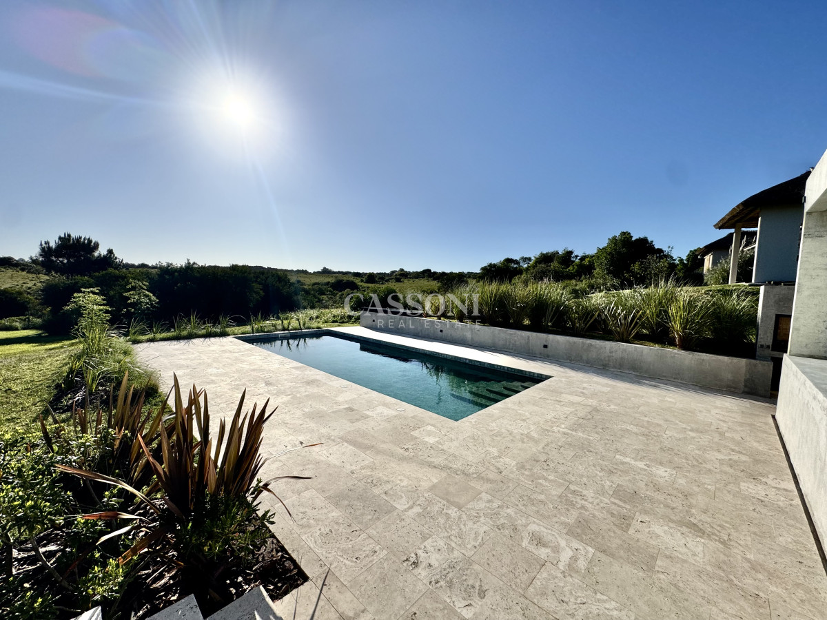 Casa ID.5131 - casa moderna en laguna escondida