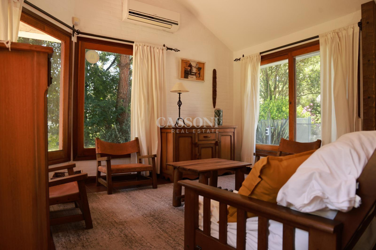 Casa ID.2430 - EN ALQUILER Y VENTA!  CASA DE 3 DORMITORIOS, BARRIO PINARES