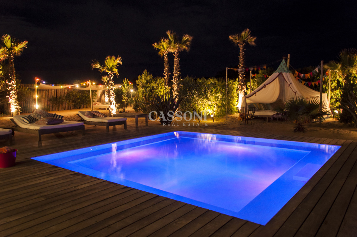 Casa ID.4953 - Una joya arquitectónica sobre el mar.