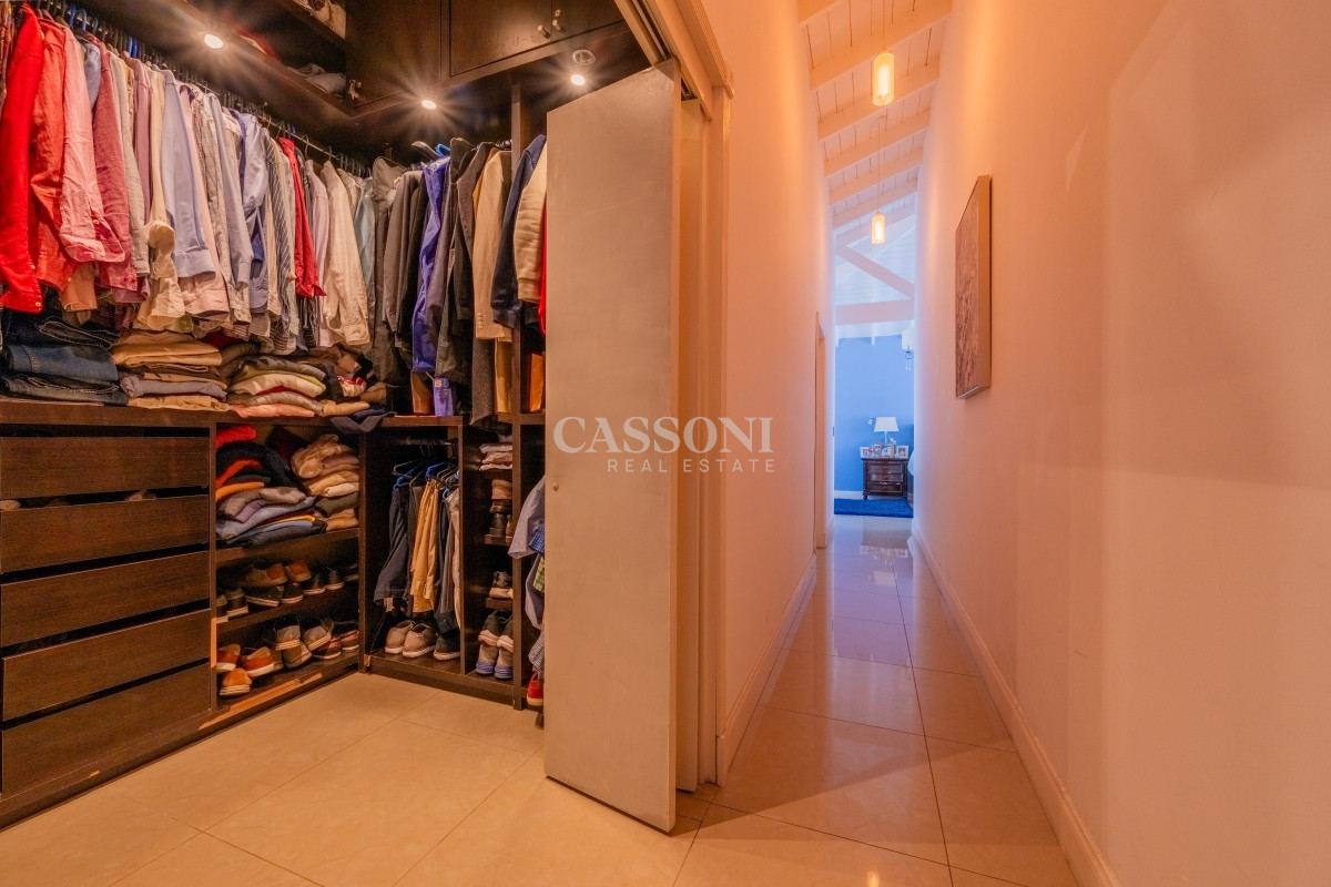 Casa ID.78 - Venta, Espectacular Residencia en Barrio Privado, La Arbolada  