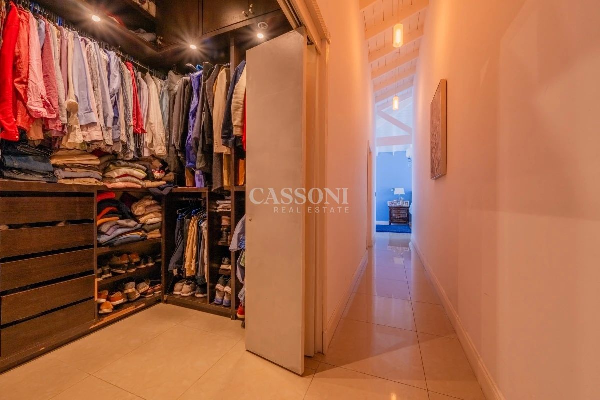Casa ID.78 - Venta, Espectacular Residencia en Barrio Privado, La Arbolada  