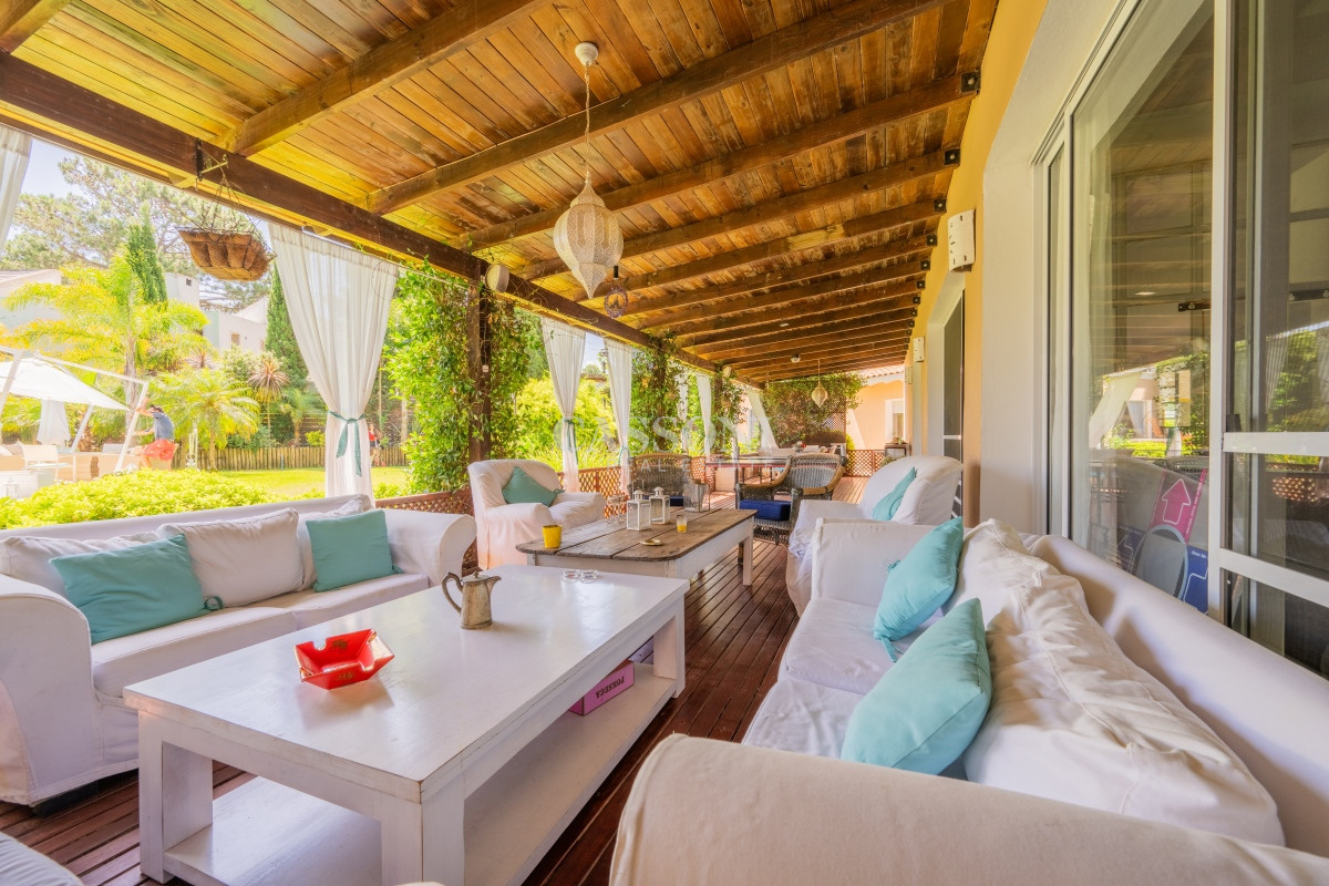 Casa ID.78 - Venta, Espectacular Residencia en Barrio Privado, La Arbolada  