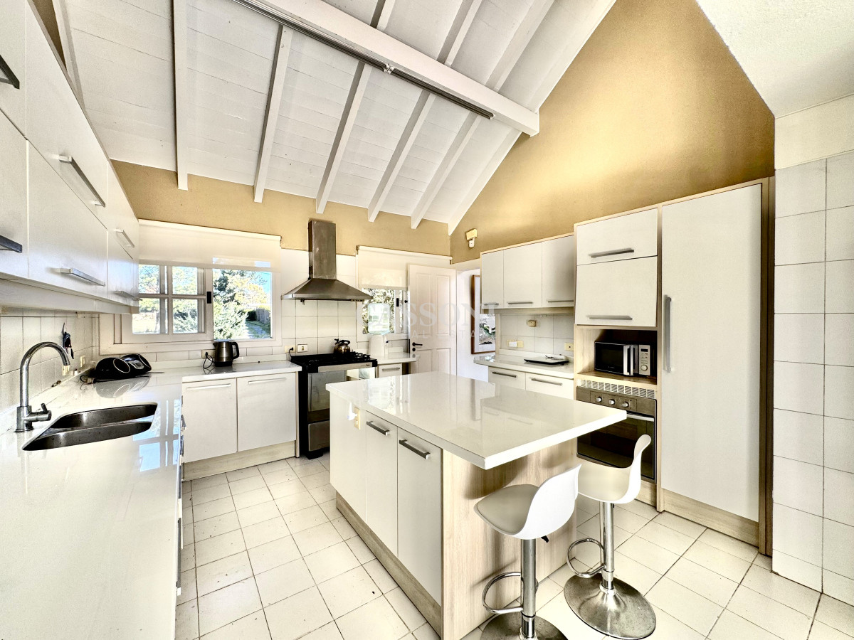 Casa ID.5010 - Residencia clásica con encanto colonial frente al golf