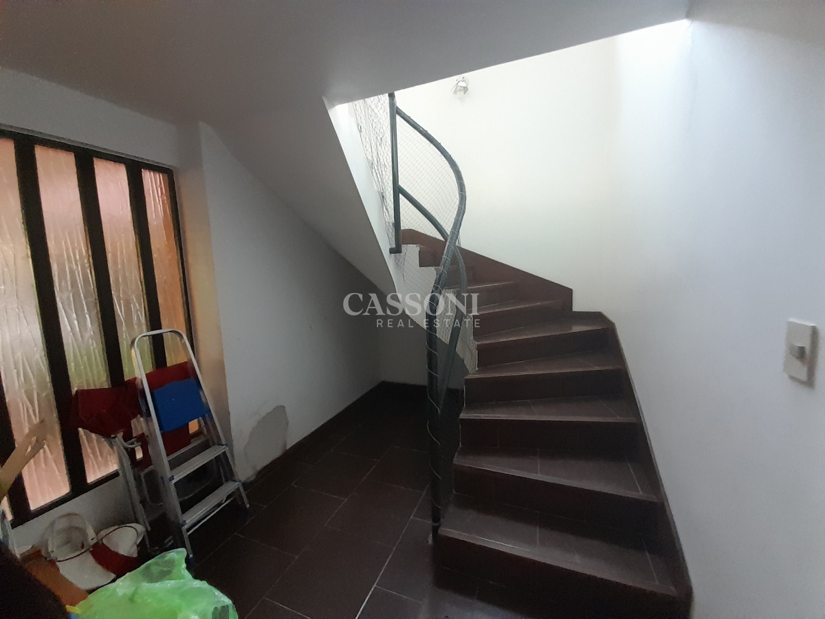 Casa ID.1828 - Alquiler Casa a 50 mts de Playa Mansa, 4 Dormitorios y Dependencia 