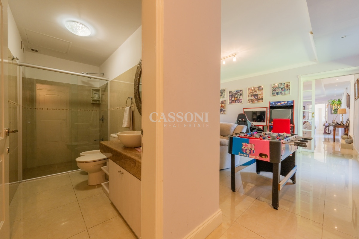 Casa ID.78 - Venta, Espectacular Residencia en Barrio Privado, La Arbolada  