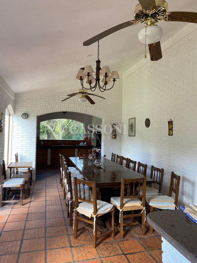 Casa ID.1260 - Casa 5 Dormitorios en Cantegril, Piscina, A metros de Playa Mansa 