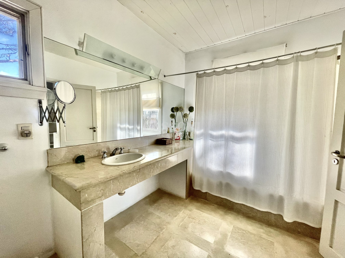 Casa ID.4981 - Casa en La Barra, Laguna Blanca