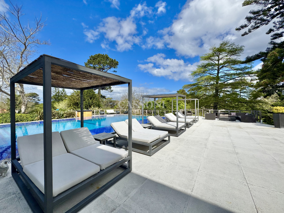 Casa ID.5098 - Espectacular Casa en Venta San Rafael