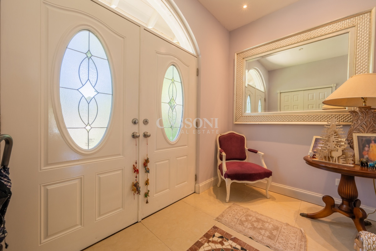 Casa ID.78 - Venta, Espectacular Residencia en Barrio Privado, La Arbolada  