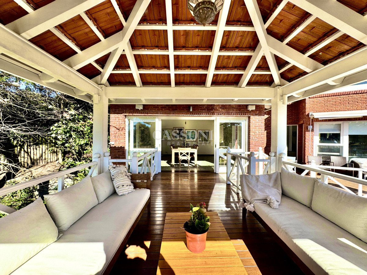 Casa ID.5010 - Residencia clásica con encanto colonial frente al golf