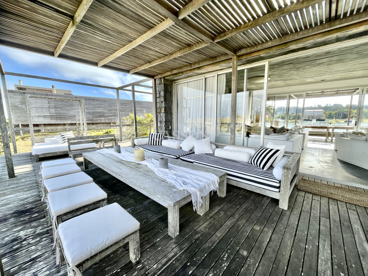 Casa ID.4934 - Casa única sobre el mar jose ignacio