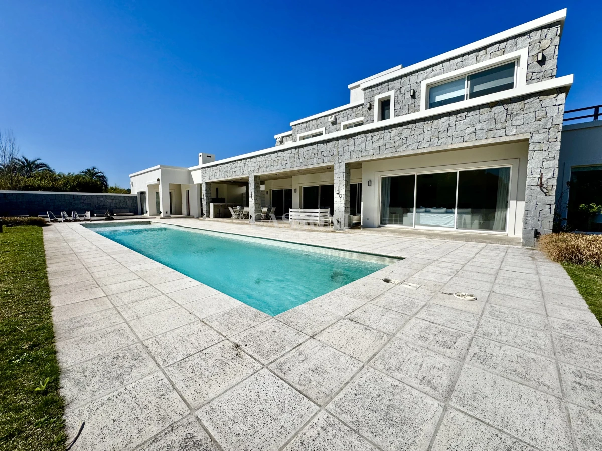 Casa ID.5028 - Casa en Laguna Estates
