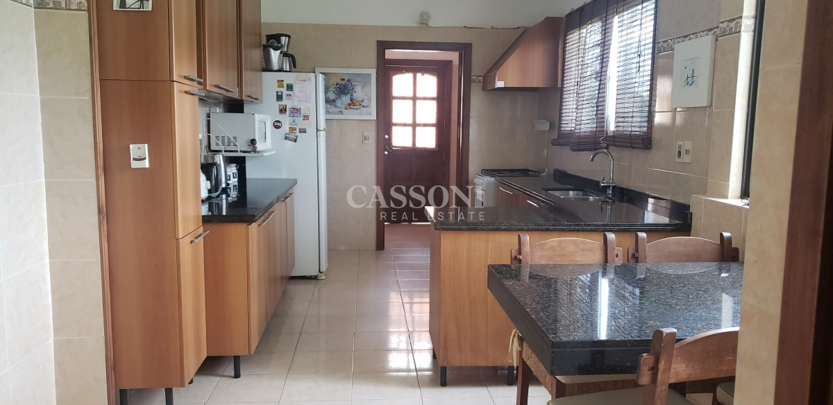 Casa ID.1783 - Venta Casa en Manzana Entera, Proyecto Aprobado para Edificio
