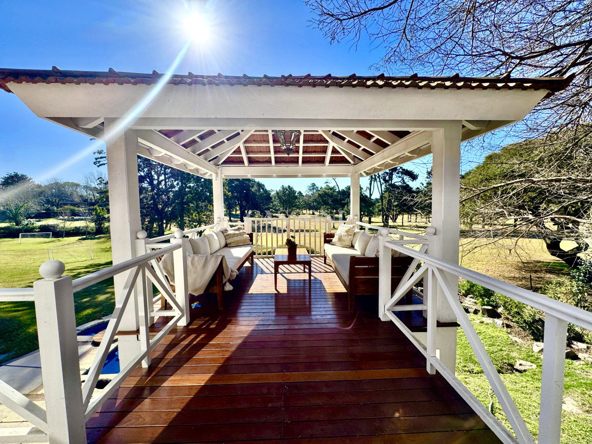 Casa ID.5010 - Residencia clásica con encanto colonial frente al golf