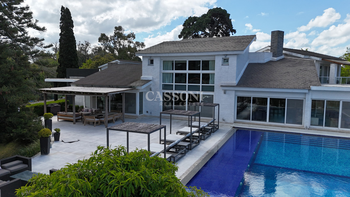 Casa ID.5098 - Espectacular Casa en Venta San Rafael