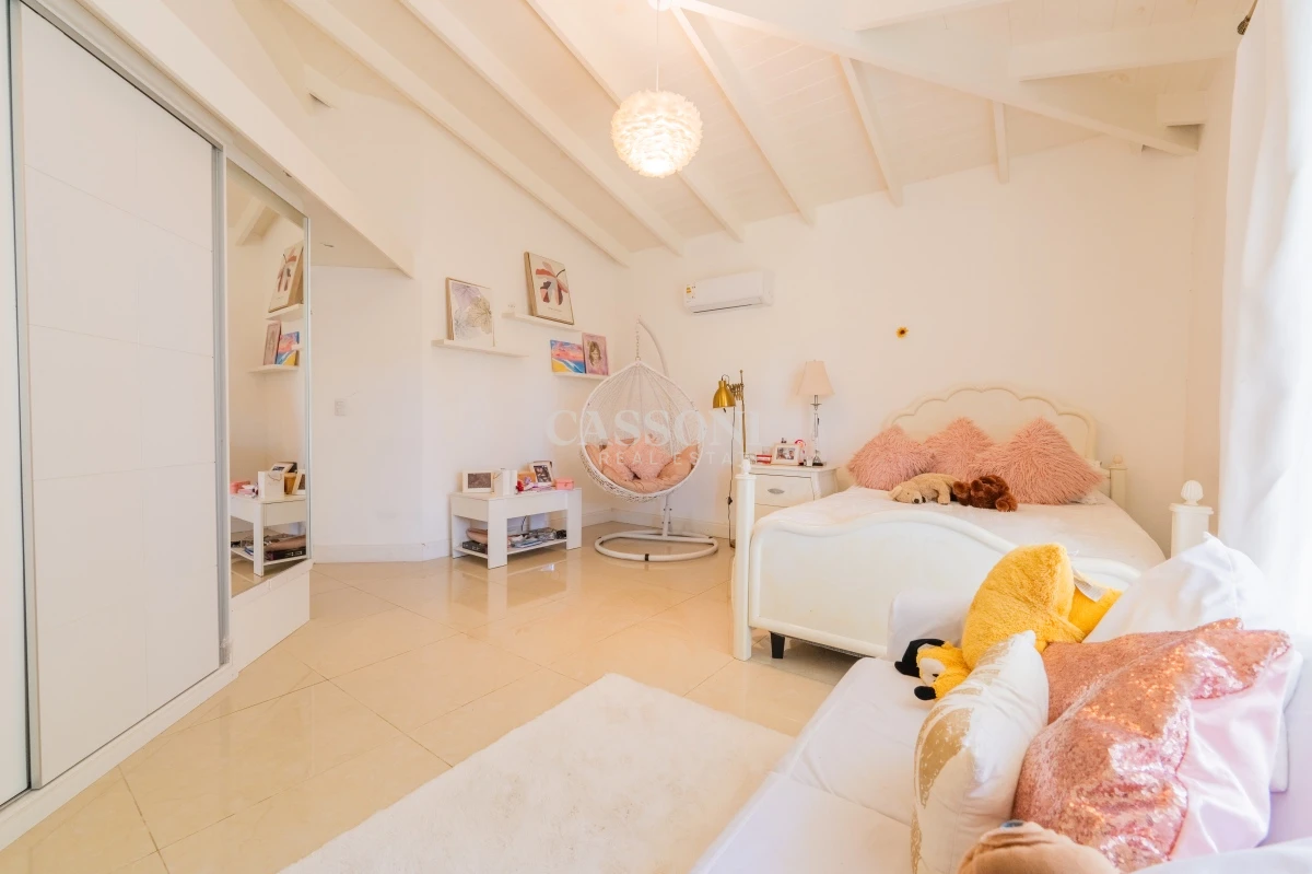Casa ID.78 - Venta, Espectacular Residencia en Barrio Privado, La Arbolada  