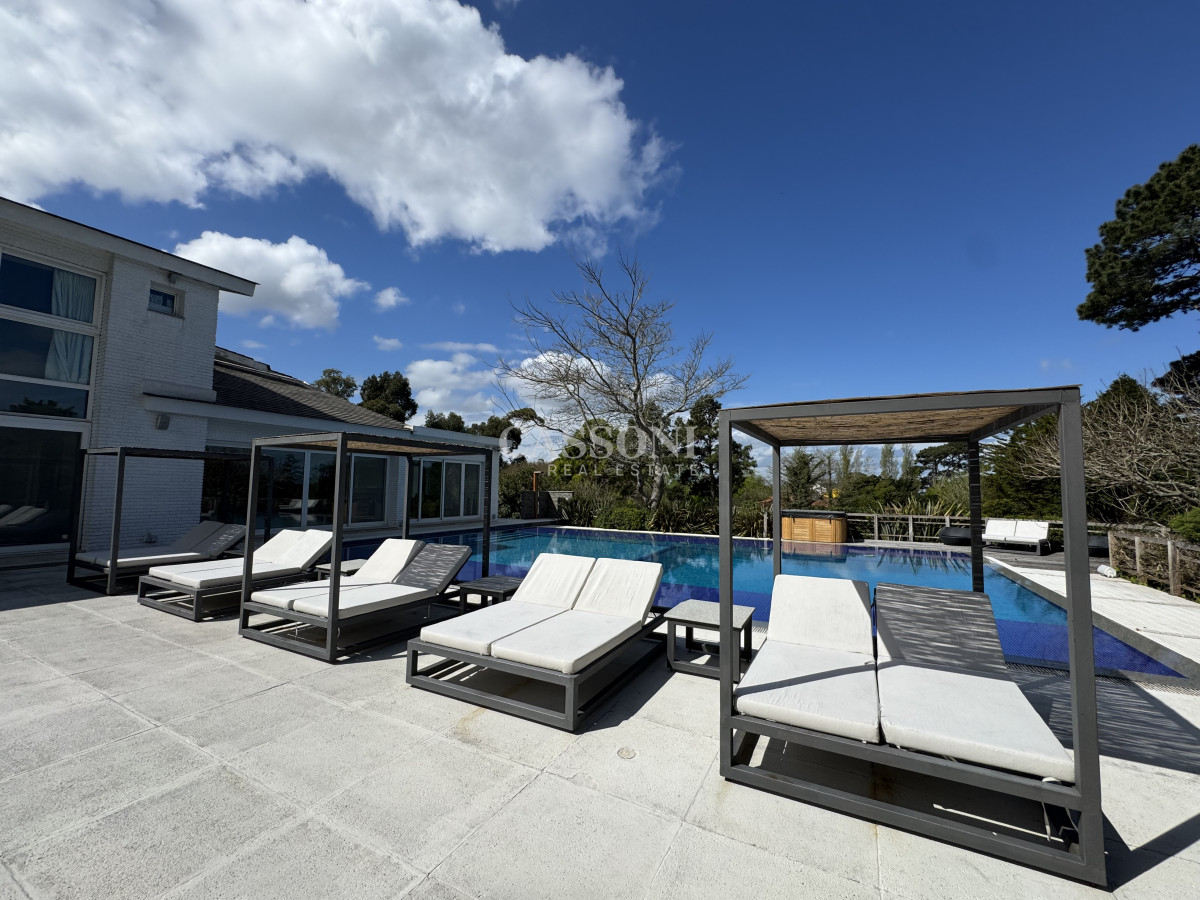Casa ID.5098 - Espectacular Casa en Venta San Rafael